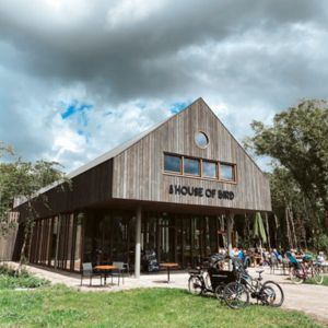 House of bird buitenkant1 300x300